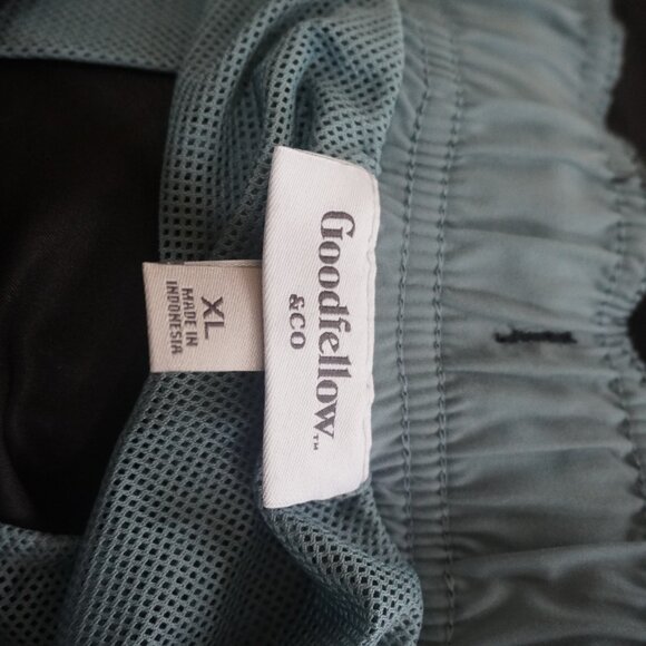 Men's 9" Board Swim Shorts - Black - Size XL - Picture 8 of 10